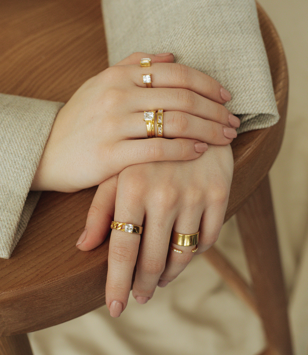 DOUBLE TROUBLE RING