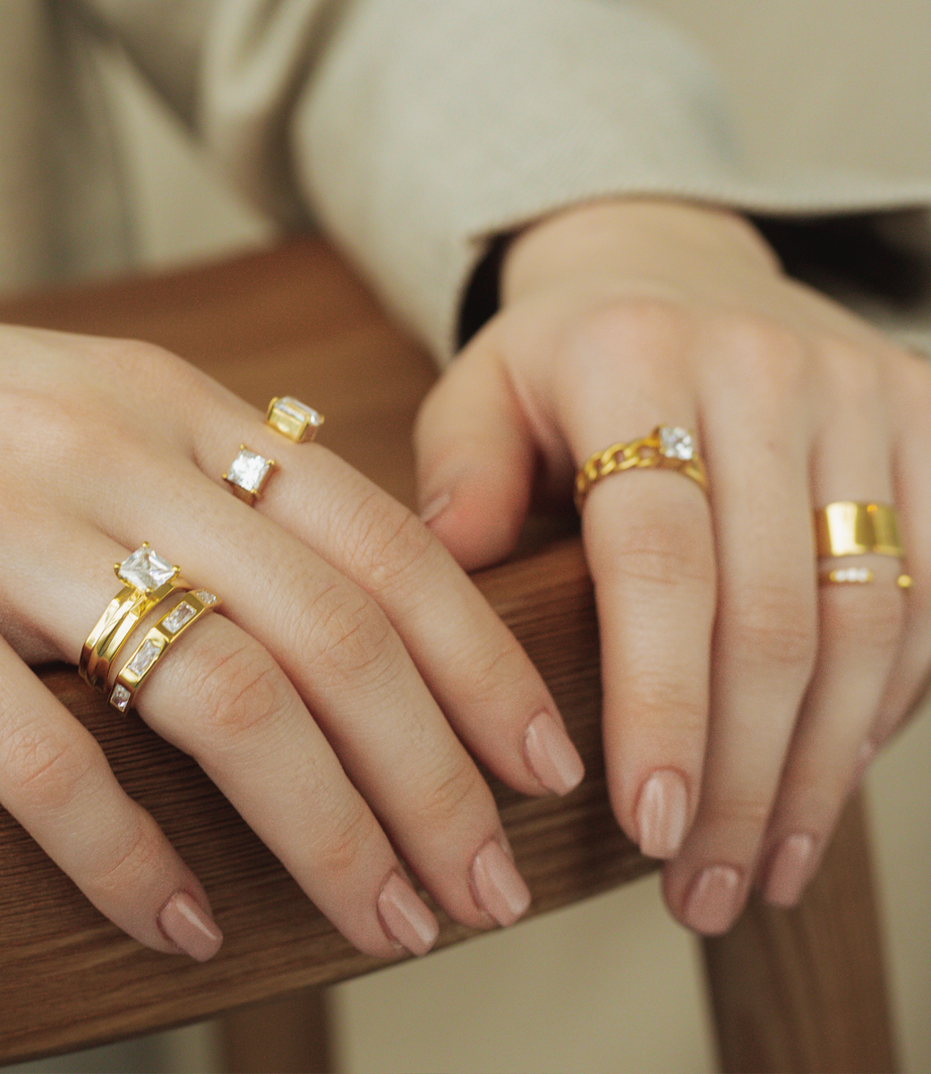 DOUBLE TROUBLE RING